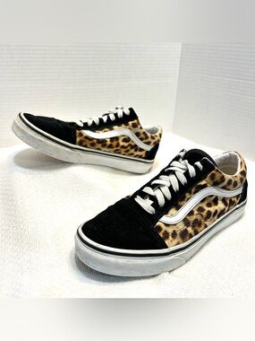 Vans Old Skool Leopard Print Suede Sneakers, Shoes. Unisex. Women Size 7 Men 5.5
